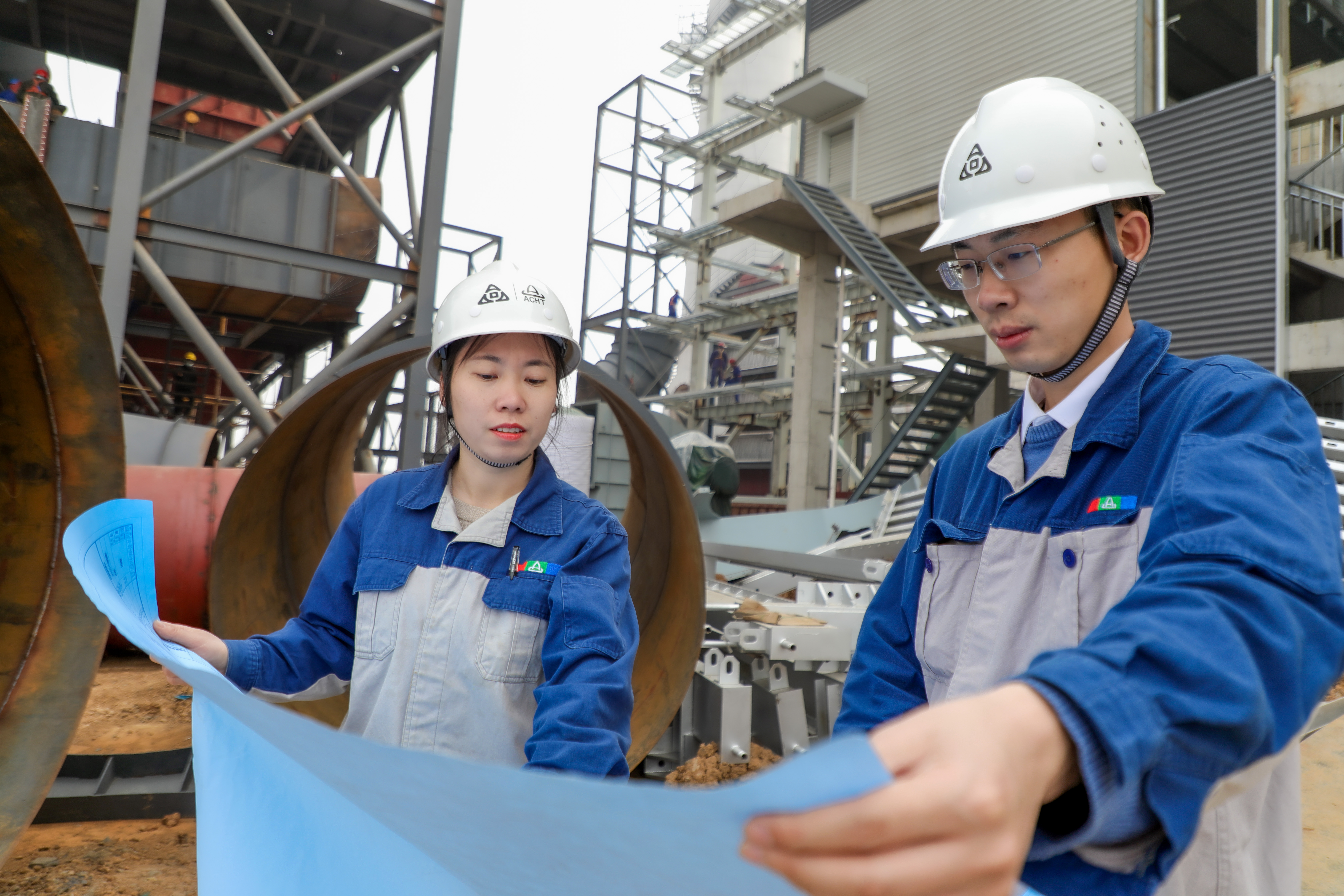 安彩“她”力量｜余艷梅：每當想起她，梅花便落滿了南山