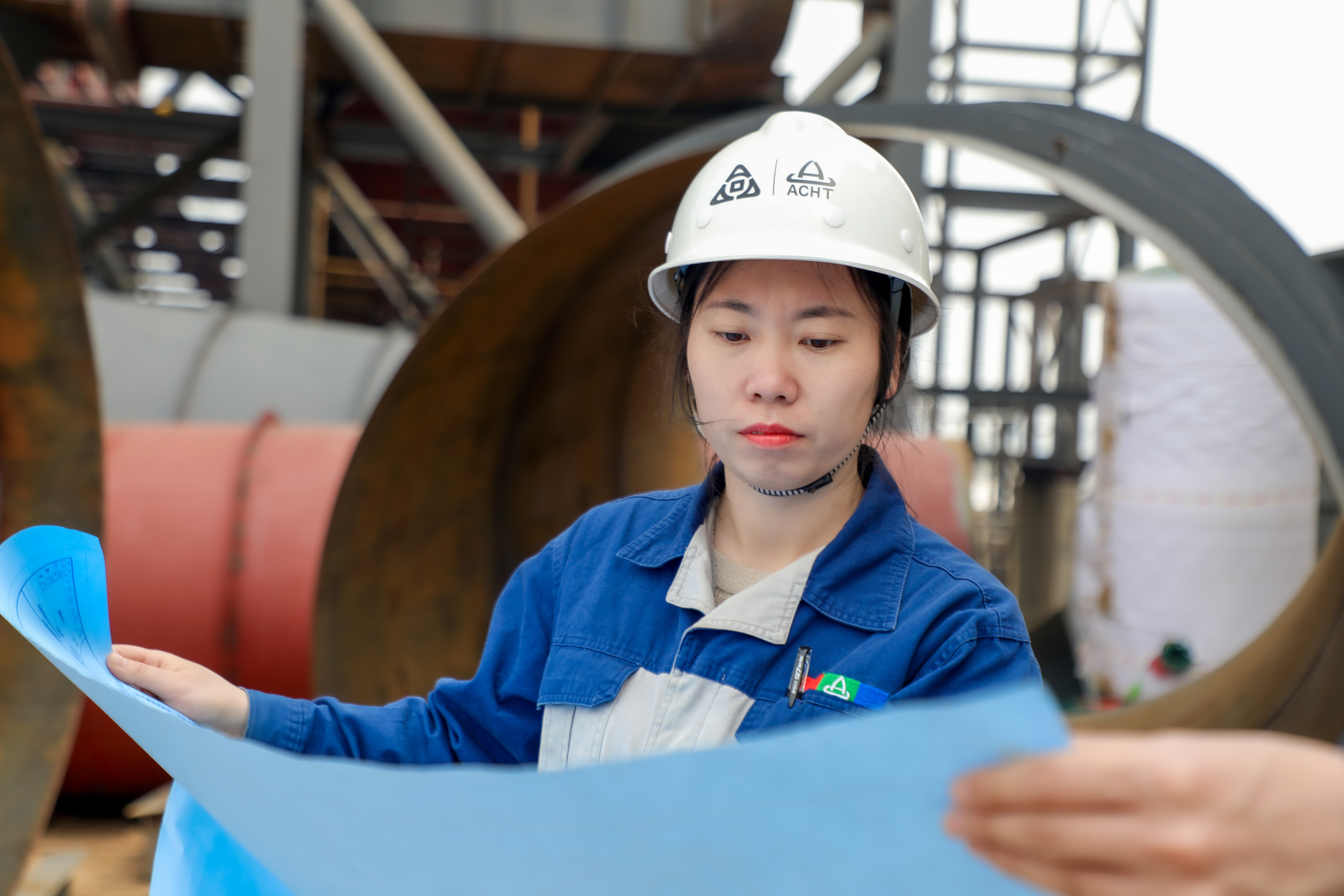 安彩“她”力量｜余艷梅：每當想起她，梅花便落滿了南山